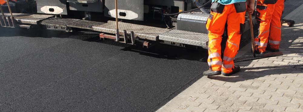 We provide a wide range of tarmac services. Whether you need us to make repairs to an old road, install a manhole lid or lay a new driveway or car park, you can trust us to do so quickly and effectively. Get in touch for a free consultation and quote.
