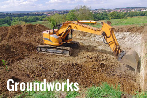 Groundworks surrey. Machine digging. Excavator.